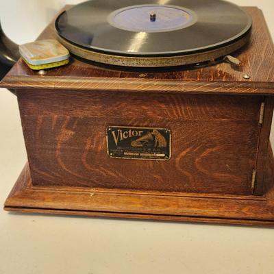 Victor Talking Machine VV-IV 6888 Phonograph Record Player Tested Working
