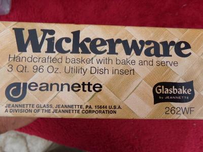 Classic VTG NEW IN BOX Jeannette Baking dish“Wickerware” 3 qt. dish