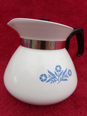 VTG Classic Corning Ware stove top tea pot. Excellent+ condition. RARE!