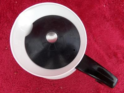 VTG Classic Corning Ware stove top tea pot. Excellent+ condition. RARE!