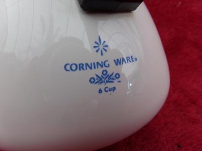 VTG Classic Corning Ware stove top tea pot. Excellent+ condition. RARE!