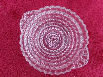 Group of 5 glassware items, assorted pieces.