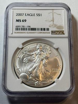 NGC CERTIFIED 2007 MS69 SILVER EAGLE DOLLAR 1-OUNCE .999 COIN AS PICTURED.