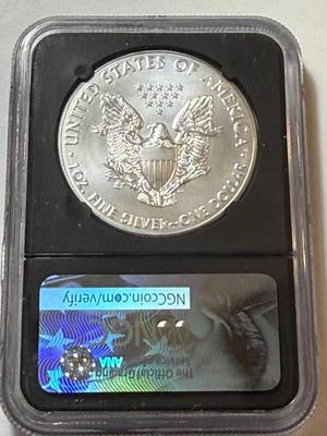 NGC CERTIFIED 2017 MS70 MIKE CASTLE SIGNED SILVER EAGLE DOLLAR 1-OUNCE .999 COIN AS PICTURED.