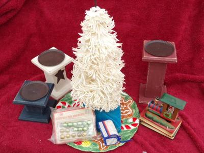 Christmas collection of items including a 12" plate in a box.