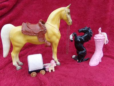 Some VTG cowgirl toys & stuff.