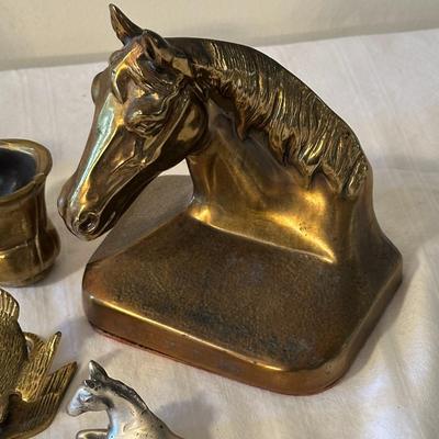 Lot of 10 Brass or Brass-like Items, Horse Bookend, Ducks, Shoe, Pineapple, etc. (B1)