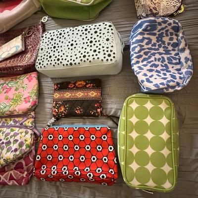 Lot of 21 Mostly New Cosmetic Cases: Estee Lauder Mostly, Lily Pulitzer, Very Bradley; Coach Change Purse (B1)