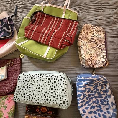 Lot of 21 Mostly New Cosmetic Cases: Estee Lauder Mostly, Lily Pulitzer, Very Bradley; Coach Change Purse (B1)