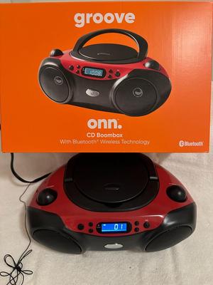 Groove Onn Cd Boombox with Bluetooth Wireless Technology - Tested (B1)