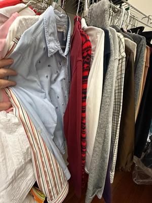 85 Piece Ladies Mixed Tops Lot, Medium & Large (B1)
