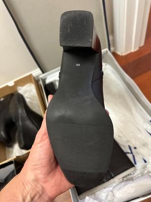 29 Piece Lot of Women's Shoes, Mostly 6.5; Some New, Most Worn (B1)