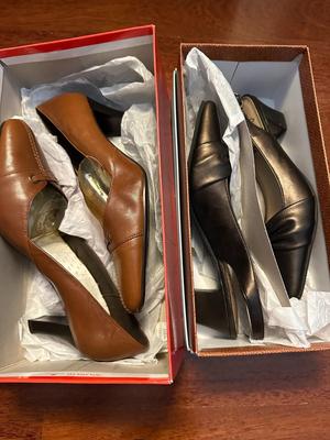 29 Piece Lot of Women's Shoes, Mostly 6.5; Some New, Most Worn (B1)