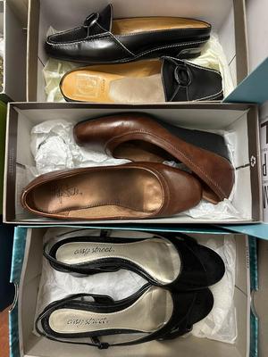 29 Piece Lot of Women's Shoes, Mostly 6.5; Some New, Most Worn (B1)