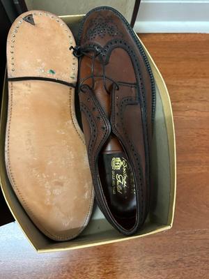 6 Piece Lot of Men's Shoes + Shoeshine Kit (B1)
