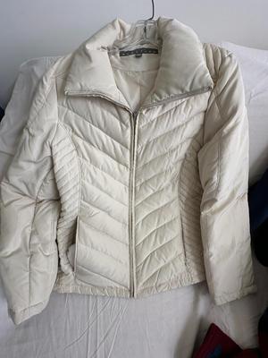 8 Piece Lot Woman's Jackets & Raincoats Sz. M, L, & Petite (HC)