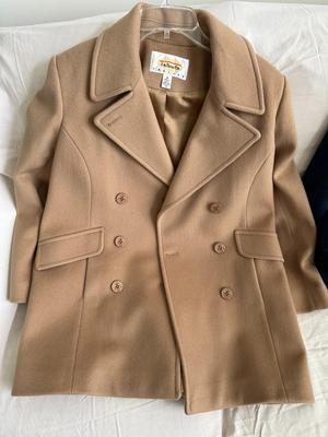 8 Piece Lot Woman's Jackets & Raincoats Sz. M, L, & Petite (HC)