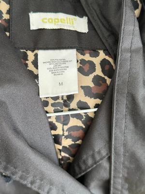 8 Piece Lot Woman's Jackets & Raincoats Sz. M, L, & Petite (HC)