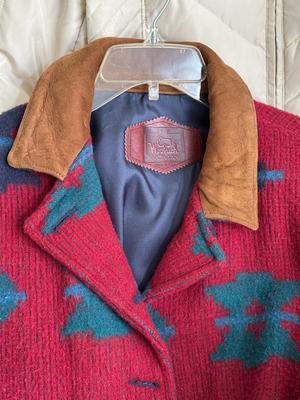 8 Piece Lot Woman's Jackets & Raincoats Sz. M, L, & Petite (HC)