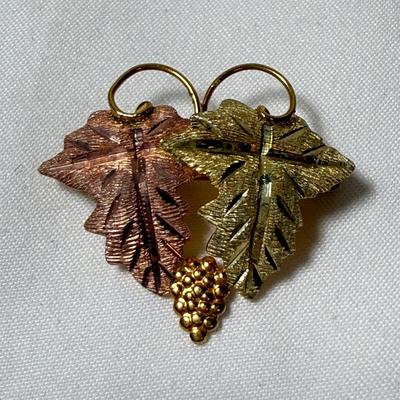 Landstrom’s Black Hills Gold Pin with Gold & Silver Chains & Pendants (K-HS)
