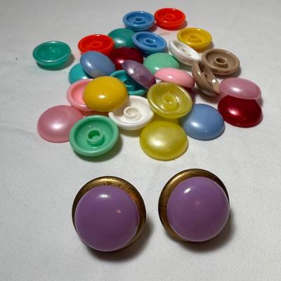 Large Collection of Clip-On/Screwback Earrings (B3-HS)