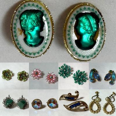 Large Collection of Clip-On/Screwback Earrings (B3-HS)