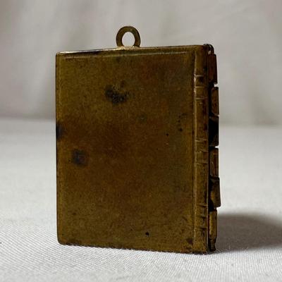 Brooches, Pendants, Watches, & More Vintage Jewelry (K-HS)