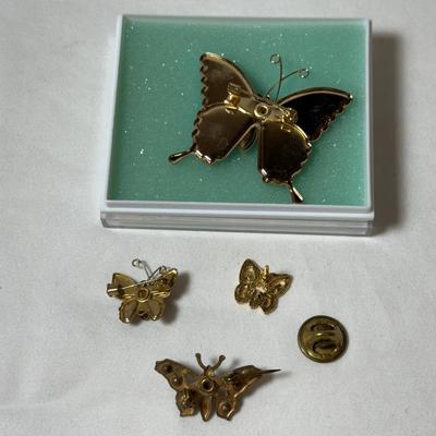 Brooches, Pendants, Watches, & More Vintage Jewelry (K-HS)