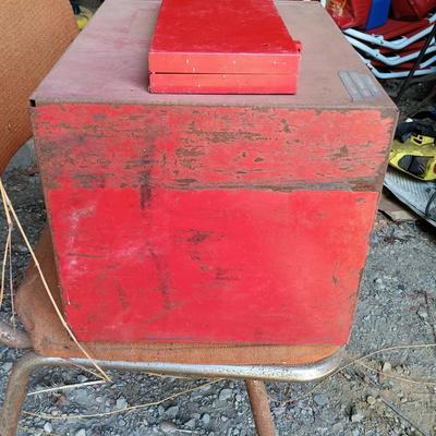 LOT 74: Bowman 4-Drawer Parts Organizer with Snap-On Metal Tool Case SM9642