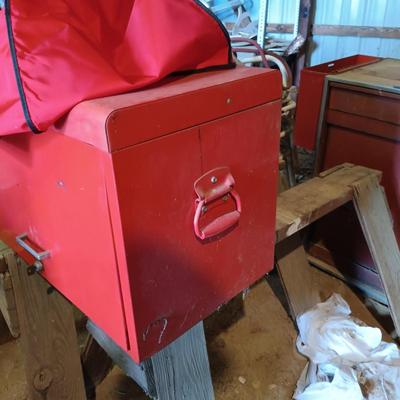 LOT 75: Snap-On 9-Drawer Tool Chest with Tools & Slip Cover