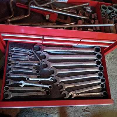 LOT 75: Snap-On 9-Drawer Tool Chest with Tools & Slip Cover