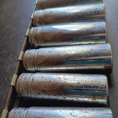 LOT 163: Snap-On SFS 11-Piece Deep Socket Set 1/4" to 7/16" with S9706 Plug Socket