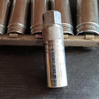 LOT 163: Snap-On SFS 11-Piece Deep Socket Set 1/4" to 7/16" with S9706 Plug Socket