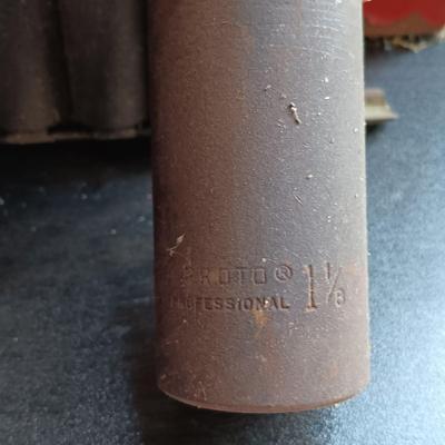 LOT 166: Proto Professional and Snap-On Deep Impact Sockets with Tool Tray