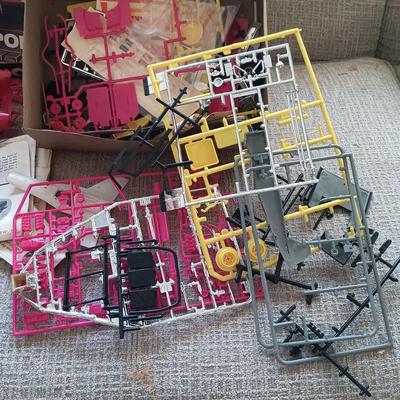 LOT 172: Revell Police Bike Model Kit H-802 with Model Car Parts