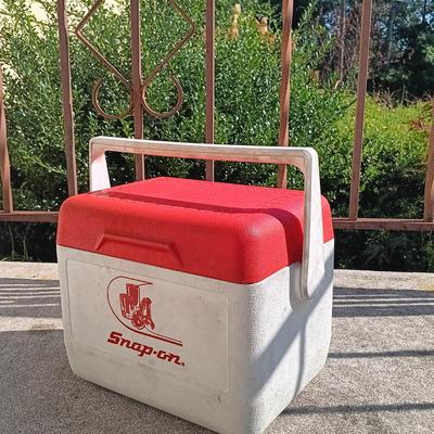 LOT 173: Snap-On T811/12 and 1806 Coolers