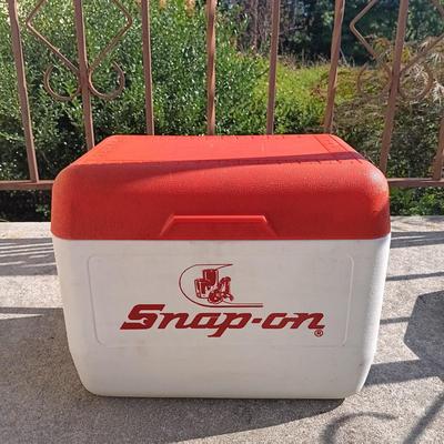 LOT 173: Snap-On T811/12 and 1806 Coolers