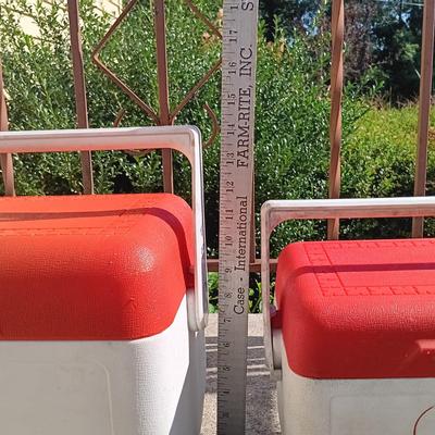 LOT 173: Snap-On T811/12 and 1806 Coolers