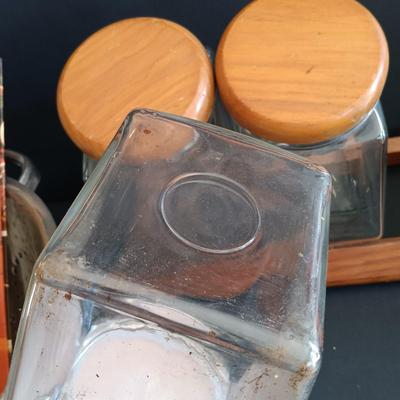 LOT 186: Vintage Kitchen Collection