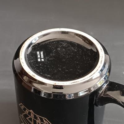 LOT 187: Snap-On Mug with Glass Tumblers