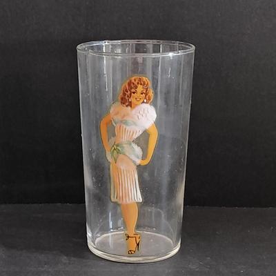 LOT 188: Vintage Federal Glass Pin-Up Peekaboo Glasses