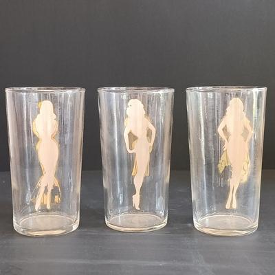 LOT 188: Vintage Federal Glass Pin-Up Peekaboo Glasses