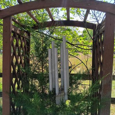 LOT 275: Grace Note Wind Chimes