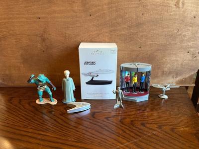 STAR TREK FIGURES AND COLLECTIBLES