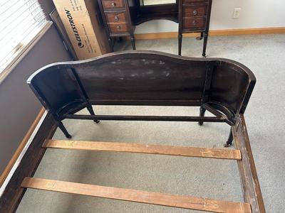 ANTIQUE FULL SIZE BED FRAME