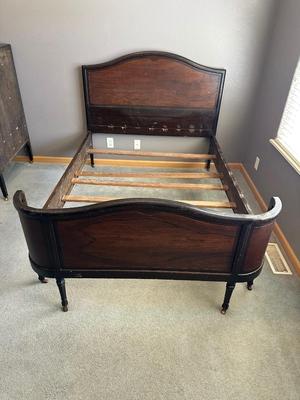 ANTIQUE FULL SIZE BED FRAME