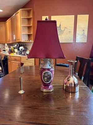 VINTAGE VICTORIAN STYLE LAMP, COPPER COLORED VASE AND METAL BUD VASE
