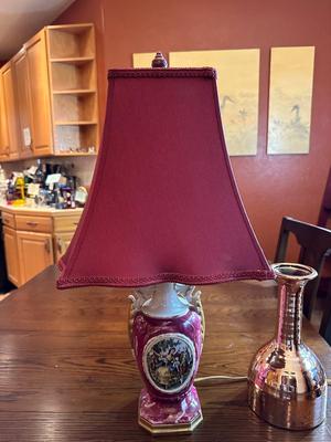 VINTAGE VICTORIAN STYLE LAMP, COPPER COLORED VASE AND METAL BUD VASE