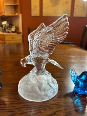 COLLECTIBLE GLASS BIRDS