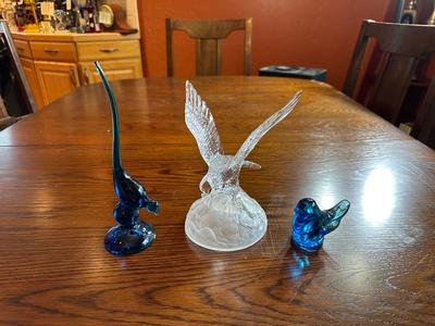 COLLECTIBLE GLASS BIRDS